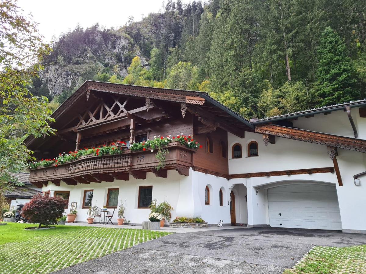 Apartment Am Ziller Schwendau Exterior foto
